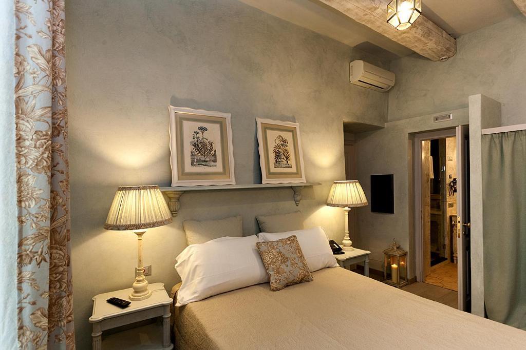 Hotel Relais Del Maro Borgomaro Exterior foto